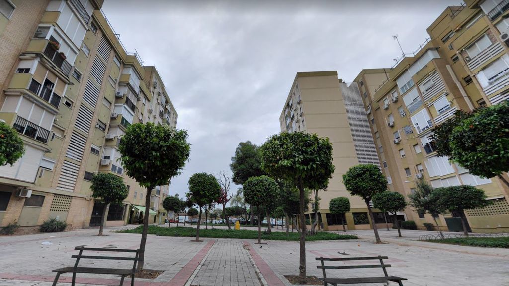 Hallan muertos a una mujer y su padre dependiente en su domicilio en Sevilla Hallan muertos a una mujer y su padre dependiente en su domicilio en Sevilla