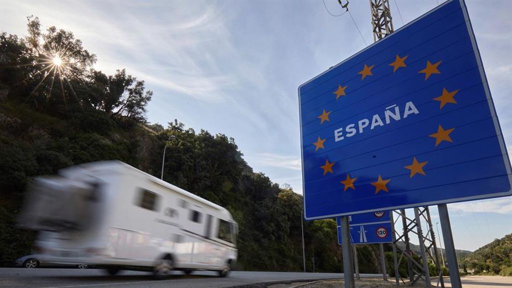 Francia se plantea estudiar con España un eventual cierre de la frontera por la situación epidémica en Cataluña Francia se plantea estudiar con España un eventual cierre de la frontera por la situación epidémica en Cataluña