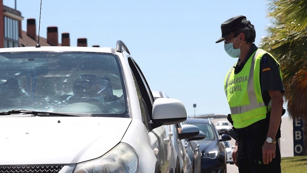 La Policía Local Zaragoza impone 237 multas en solo tres días por no llevar mascarilla La Policía Local Zaragoza impone 237 multas en solo tres días por no llevar mascarilla