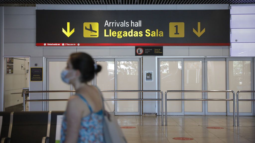 España saca a Serbia y Montenegro de la lista de terceros países autorizados para viajar España saca a Serbia y Montenegro de la lista de terceros países autorizados para viajar