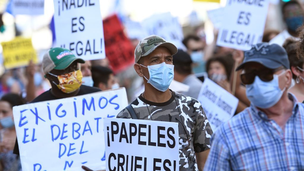 Colectivos de migrantes se manifiestan en toda España para exigir su "regularización, inmediata y sin condiciones" Colectivos de migrantes se manifiestan en toda España para exigir su "regularización, inmediata y sin condiciones"