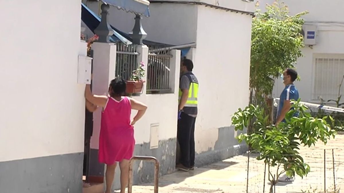 Hallan el cadáver de una mujer de 39 años en un contenedor en Cádiz: hay dos detenidos por homicidio