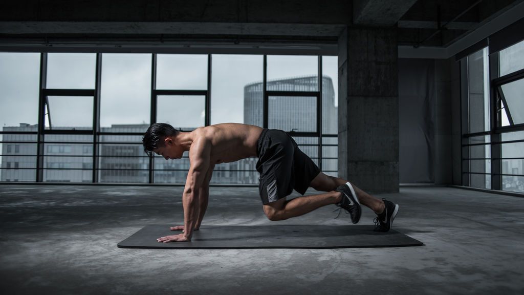 man-working-out-2294361