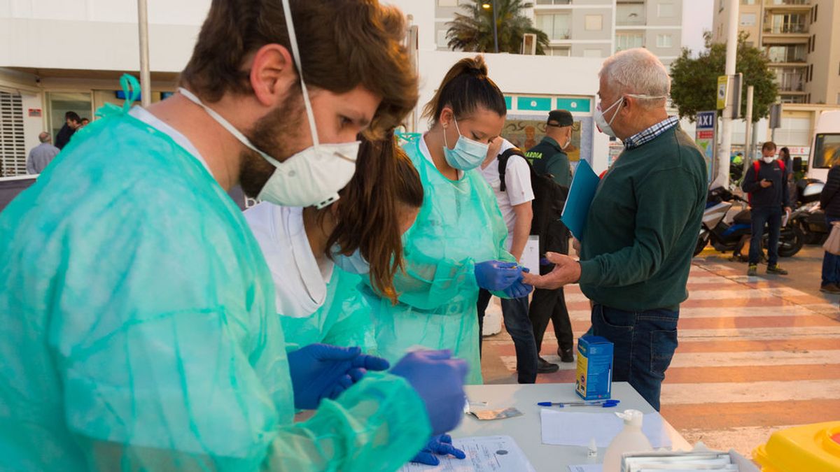 El brote detectado en Formentera afecta ya a ocho personas, según Salud