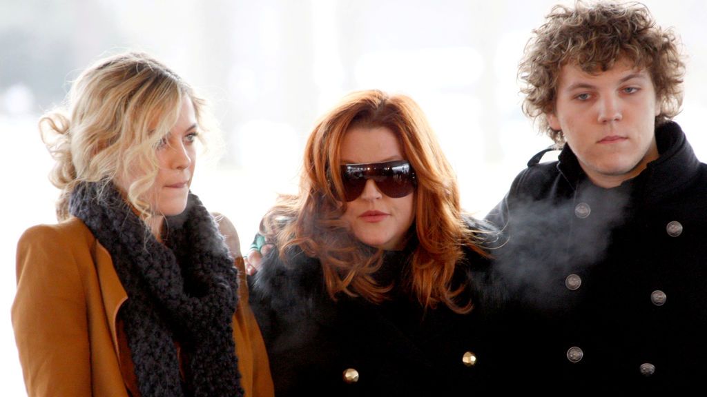 La hija de Lisa Marie Presley rompe el silencio en redes sociales tras el suicidio de su hermano La hija de Lisa Marie Presley rompe el silencio en redes sociales tras el suicidio de su hermano
