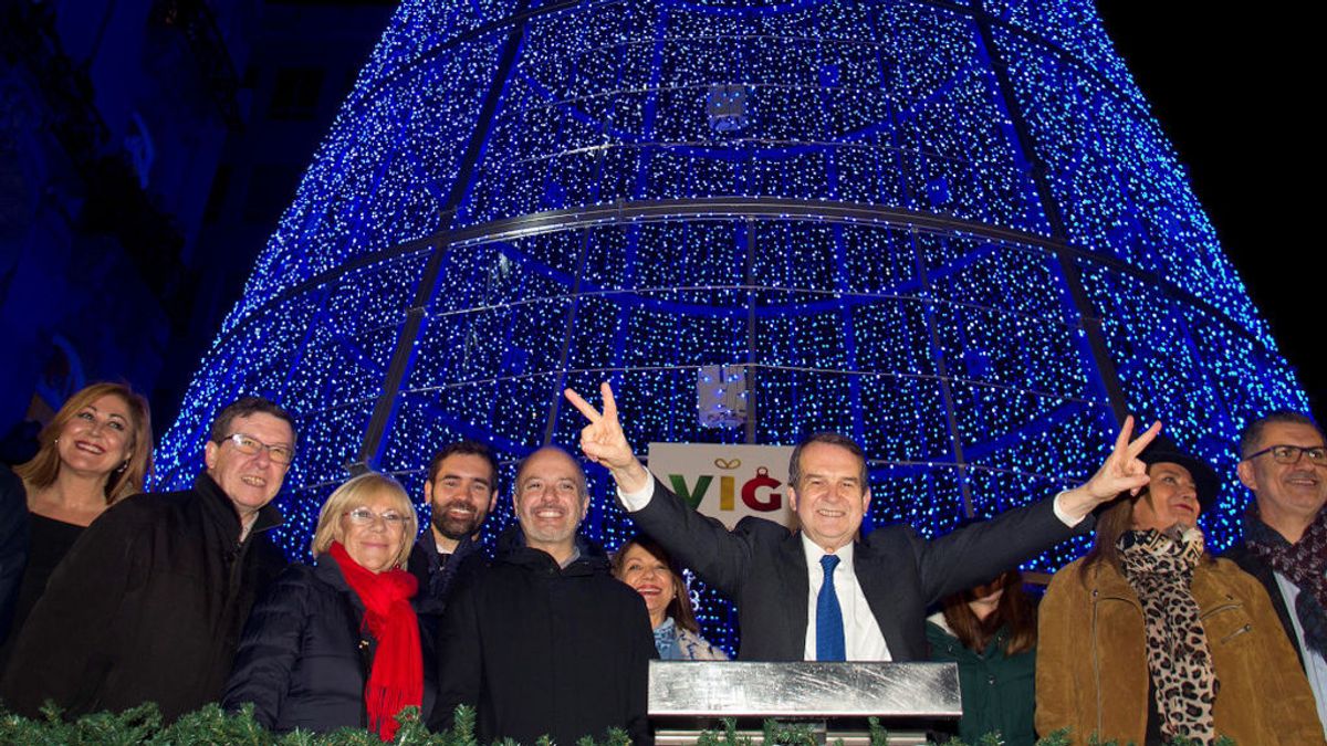 El alcalde de Vigo presenta en pleno mes de julio “las mejores navidades que se han hecho nunca” El alcalde de Vigo presenta en pleno mes de julio “las mejores navidades que se han hecho nunca”