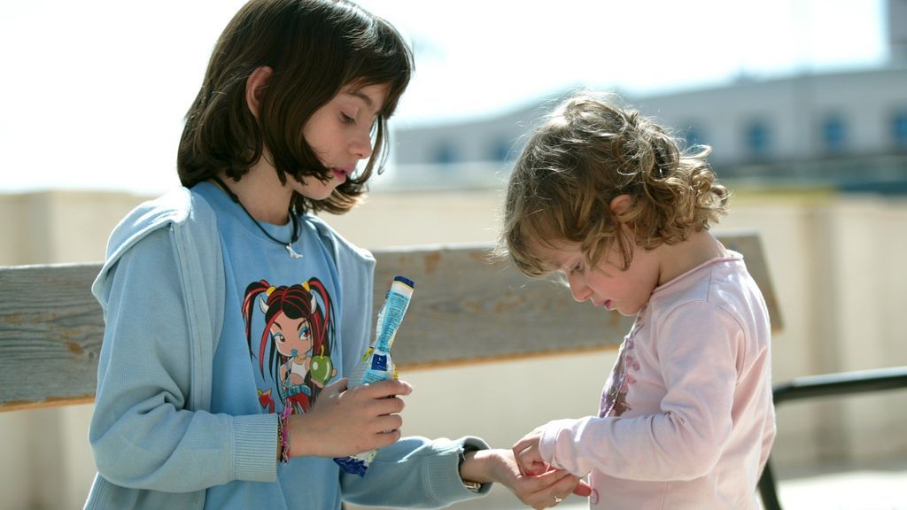 Contra los rebrotes, prohibido comer pipas y chuches en la calle Contra los rebrotes, prohibido comer pipas y chuches en la calle