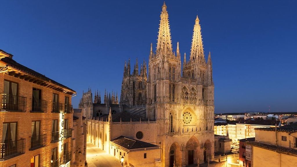 La Catedral de Burgos tendrá puertas de Antonio López en 2021, la mayor aportación al templo en 200 años La Catedral de Burgos tendrá puertas de Antonio López en 2021, la mayor aportación al templo en 200 años
