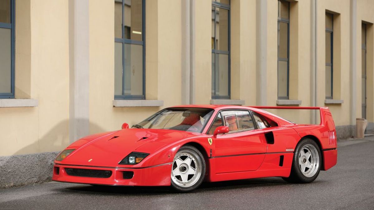 El Ferrari F40 está de aniversario: prestaciones, curiosidades y vida de su creador Enzo Ferrari