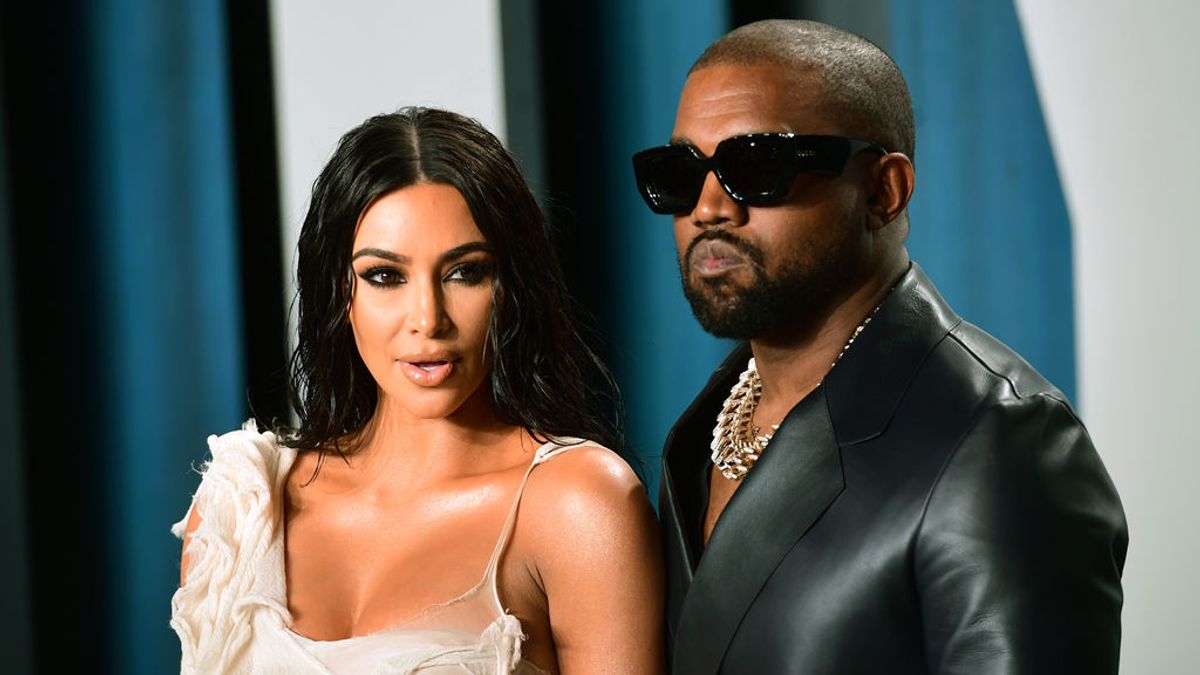 Kanye West acusa a Kim Kardashian y Kris Jenner de tratar de "encerrarlo" en unos 'erráticos' tuits Kanye West acusa a Kim Kardashian y Kris Jenner de tratar de "encerrarlo" en unos 'erráticos' tuits