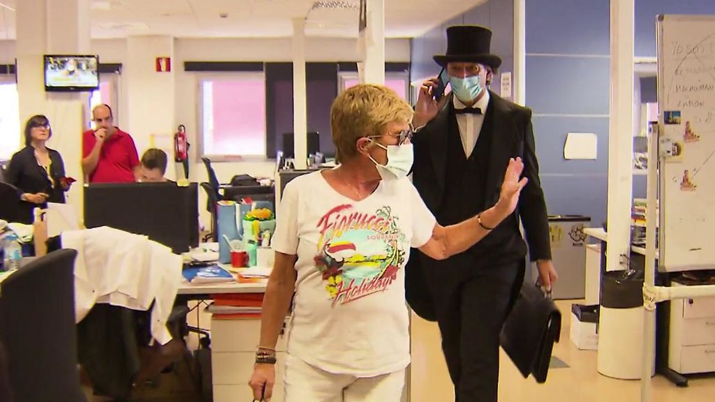 Chelo G ª Cortés, a su entrada en la redacción