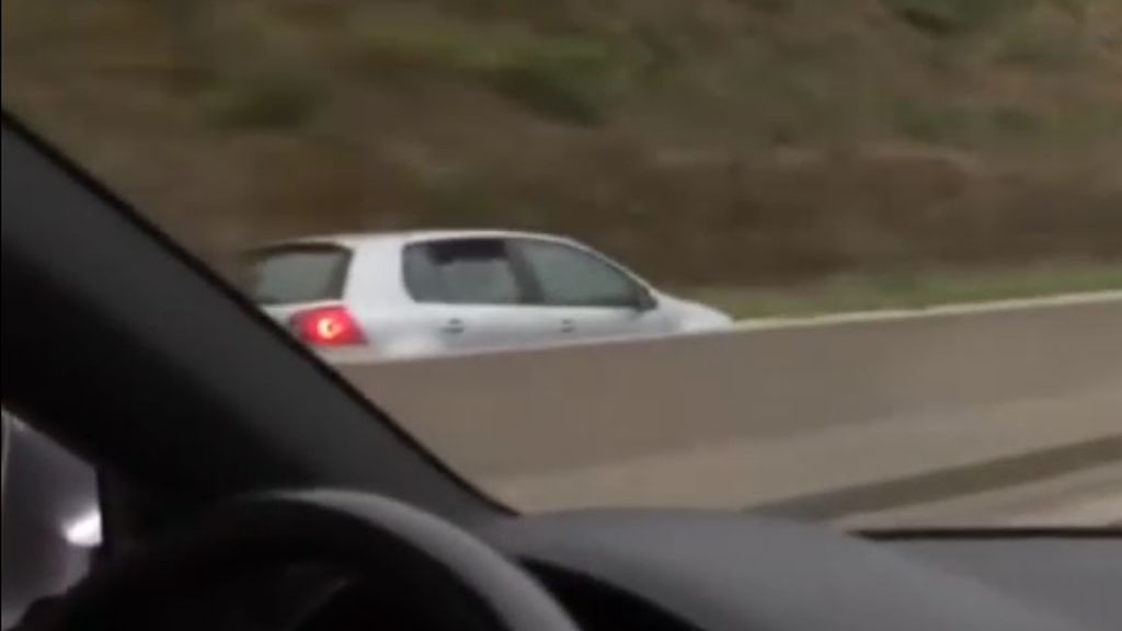 Un conductor de avanzada edad recorre 10  kilómetros en sentido contrario por una autopista en La Coruña
