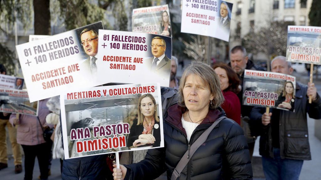 Familiares, reclamando responsabilidades políticas en 2018