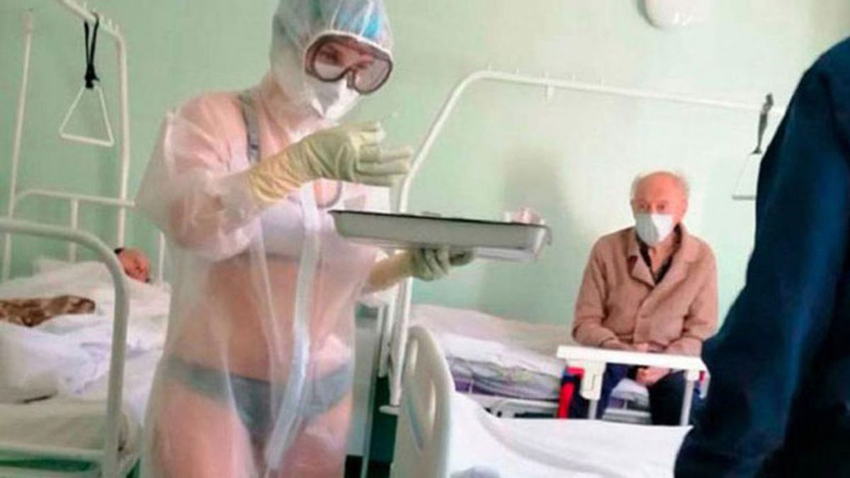 La enfermera rusa que sorprendió a sus pacientes con un EPI transparente se convierte en chica del tiempo