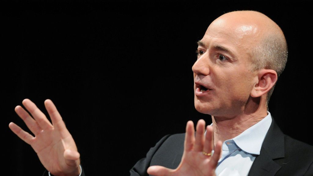 La Historia De Jeff Bezos El Hombre Más Rico Del Mundo Con 56 Años Uppers