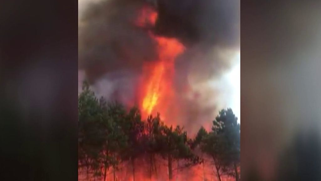 Incendio sin control en Viana do Bolo, Ourense: es el mayor del verano, con 150 hectáreas arrasadas