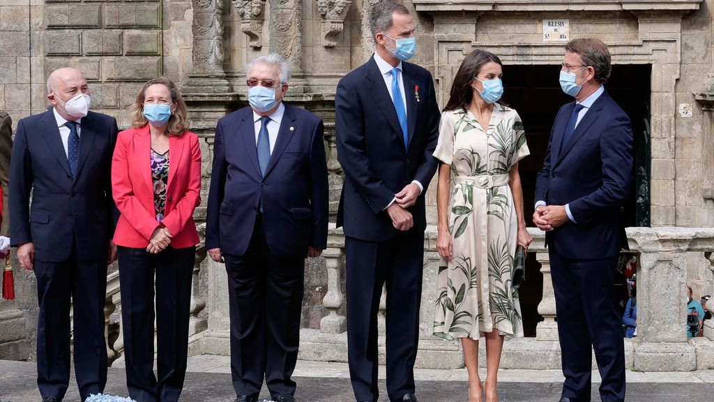 Felipe VI recuerda ante el Apóstol a las víctimas de la pandemia y el "impagable sacrificio de los ciudadanos" Felipe VI recuerda ante el Apóstol a las víctimas de la pandemia y el "impagable sacrificio de los ciudadanos"