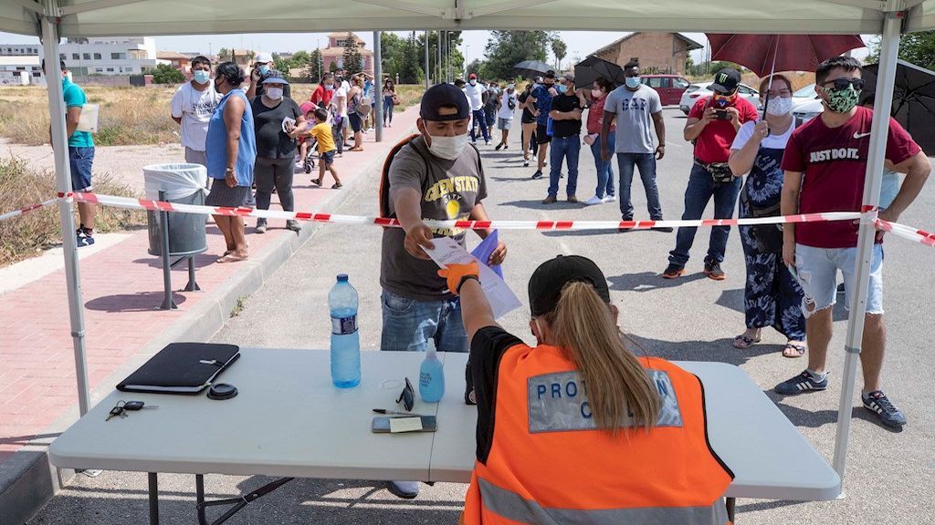 El brote de Totana suma 13 casos más y siete de los inmigrantes llegados en patera dan positivo en Murcia El brote de Totana suma 13 casos más y siete de los inmigrantes llegados en patera dan positivo en Murcia