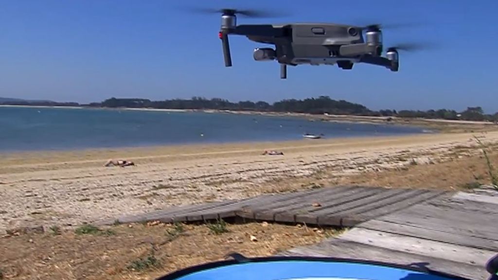 Malestar con los drones en las playas: creen que supone una violación de su intimidad