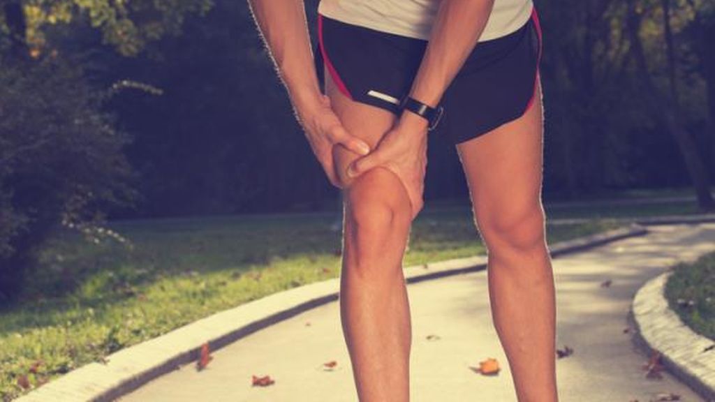 dolor en la rodilla ante una rotura fibrilar de grado 1