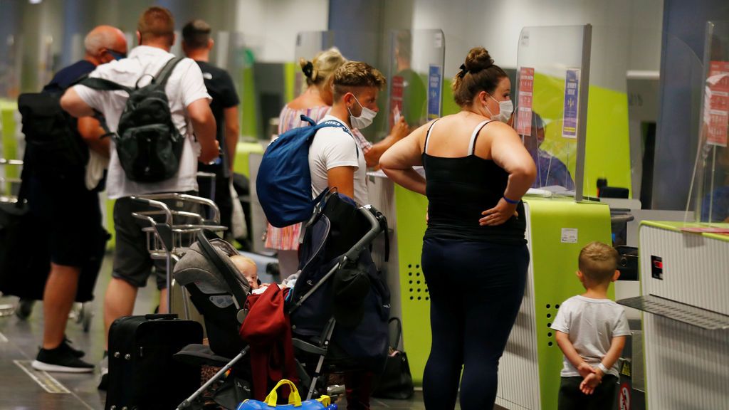 Bloqueo al turismo británico en Canarias y Baleares