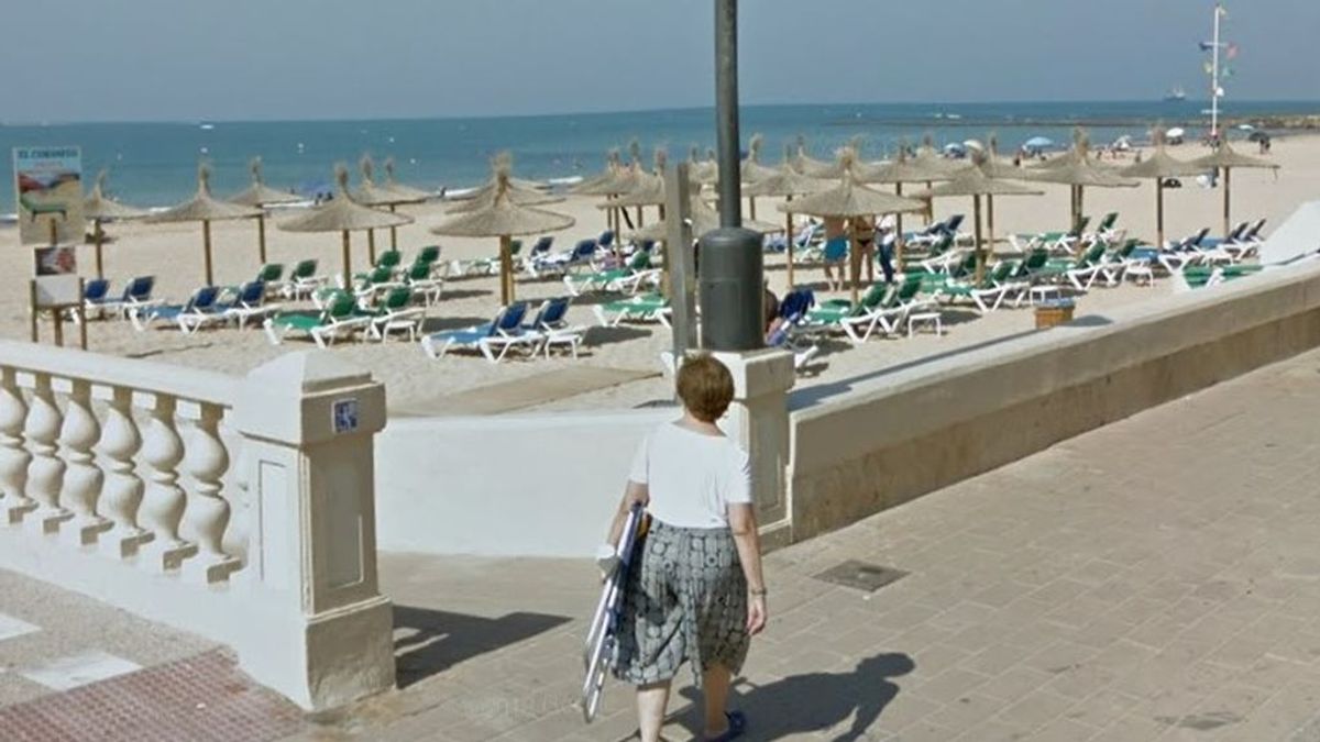 La televisión británica pone la playa gatinada de Chipiona como ejemplo de distancia social en España