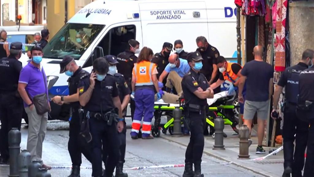 Un herido de bala en una trifulca con dos policías en el centro de Granada