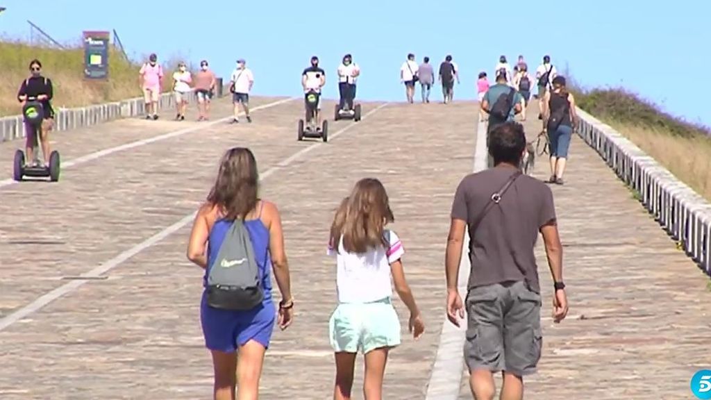 Galicia se protege contra los contagios de Covid-19:  registro de viajeros y playas para residentes
