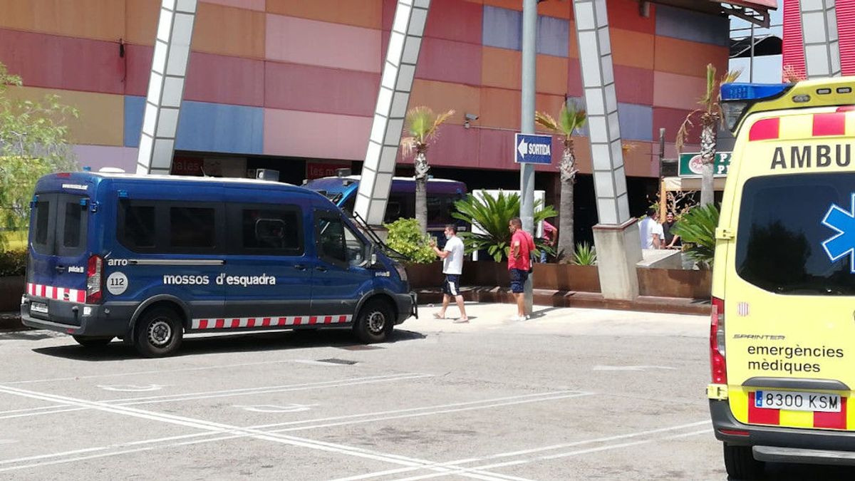 Detenido el hombre que quemó a su mujer y se atrincheró en una azotea en Tarragona Detenido el hombre que quemó a su mujer y se atrincheró en una azotea en Tarragona