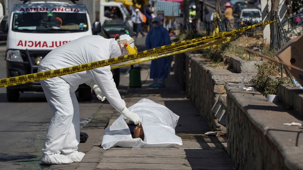 La policía boliviana ha recogido 3.300 cadáveres en casas y calles desde abril