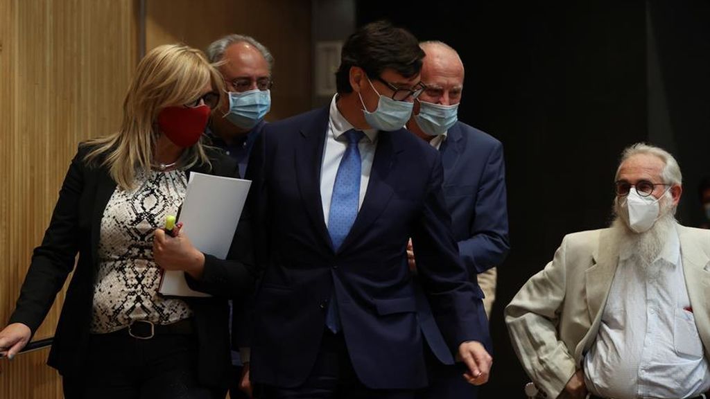 El ministro de Sanidad a su llegada al Congreso El ministro de Sanidad a su llegada al Congreso