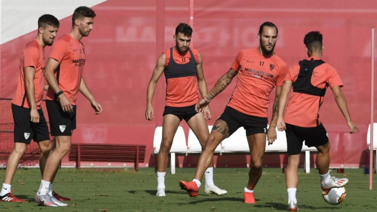 Sevilla, Almería y Zaragoza temen más contagios en sus plantillas: los jugadores mantuvieron contacto con los positivos Sevilla, Almería y Zaragoza temen más contagios en sus plantillas: los jugadores mantuvieron contacto con los positivos