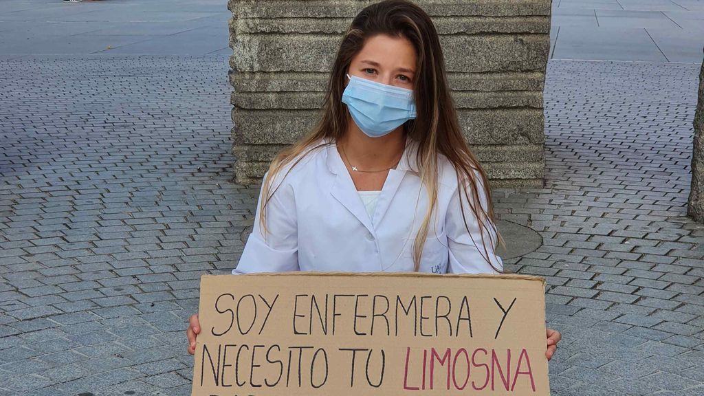 Andrea Gila, investigadora: "Pido limosna para terminar mi tesis" Andrea Gila, investigadora: "Pido limosna para terminar mi tesis"