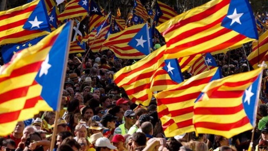 Suben al 50% los partidarios del No a la independencia, según un estudio de la Generalitat Suben al 50% los partidarios del No a la independencia, según un estudio de la Generalitat