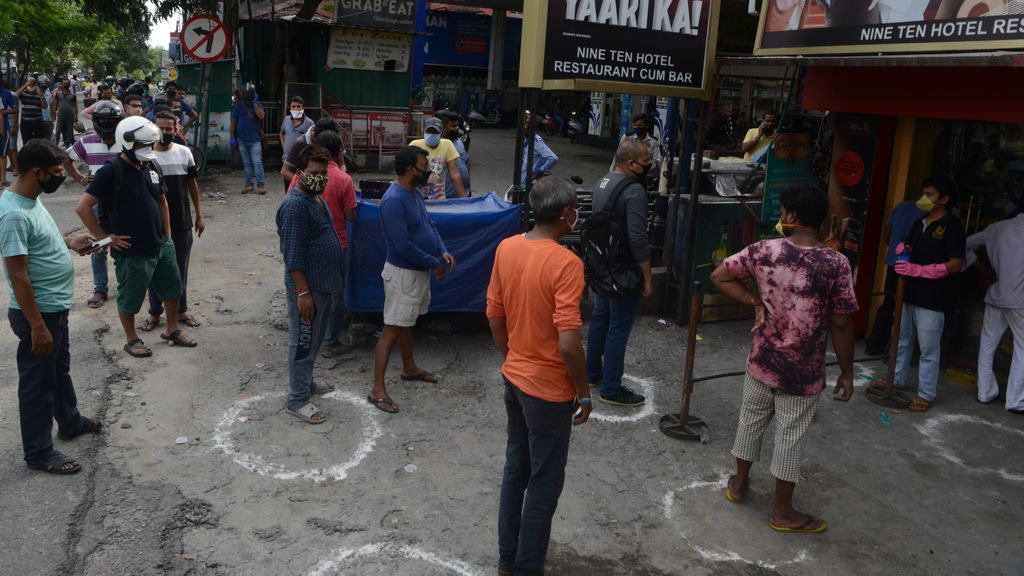 Más de 20 muertos en India por beber alcohol en mal estado Más de 20 muertos en India por beber alcohol en mal estado