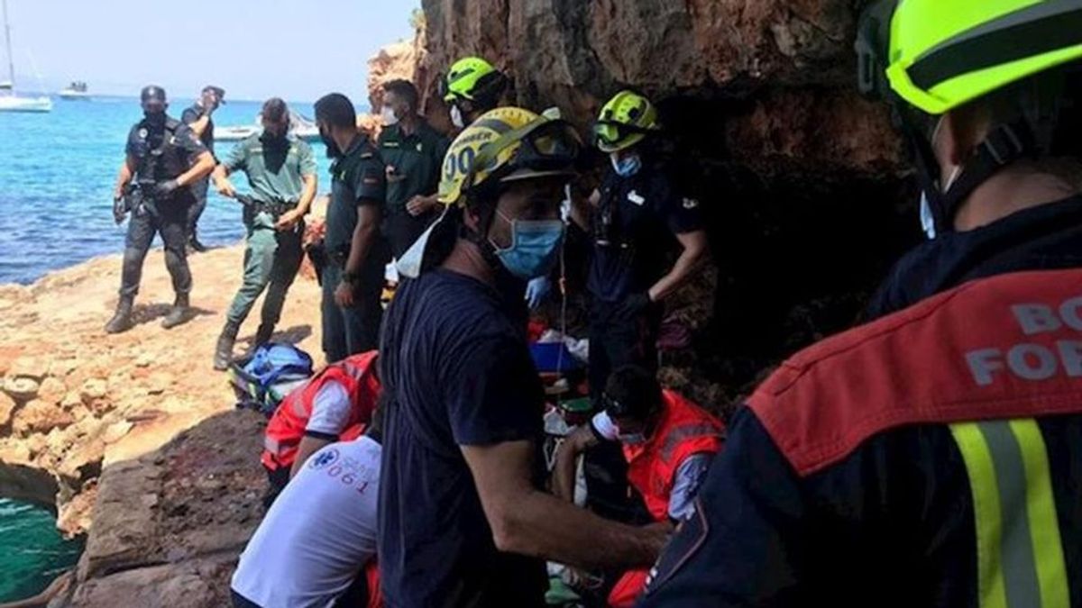 En estado crítico un niño tras caer por un acantilado en Formentera