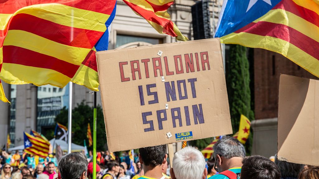 El sí a la independencia en mínimos según el CIS catalán: la mitad de los catalanes la rechazan El sí a la independencia en mínimos según el CIS catalán: la mitad de los catalanes la rechazan