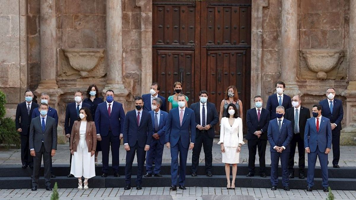 La llegada por sorpresa de Urkullu marca el inicio de la reunión de Presidentes de La Rioja