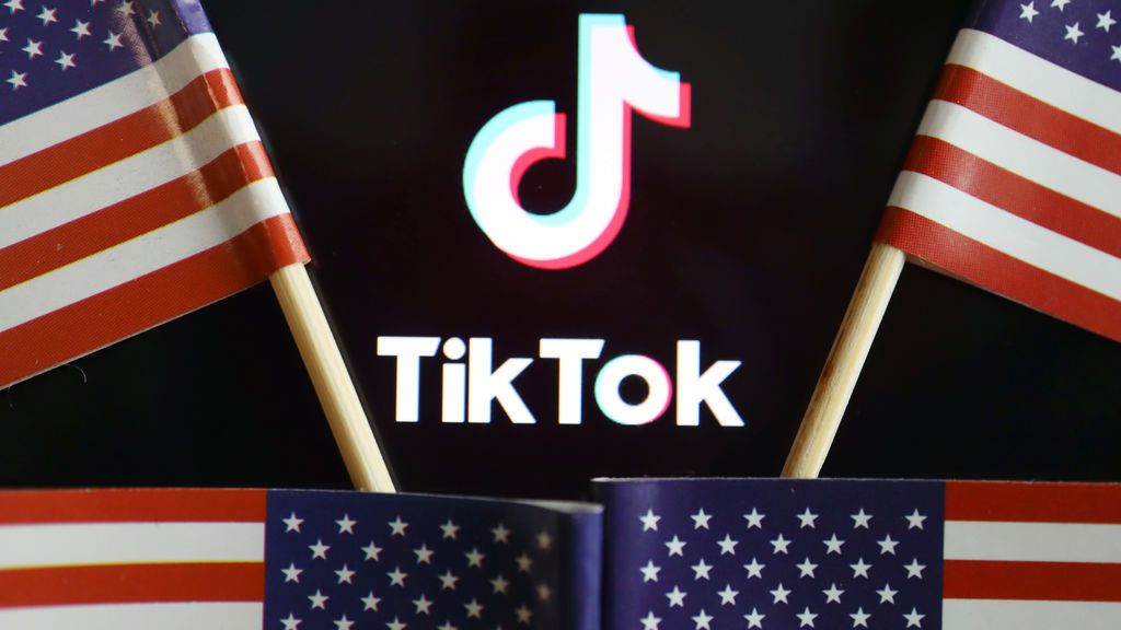 Trump anuncia que prohibirá la aplicación TikTok en EEUU y asegura que "tiene autoridad" para ello Trump anuncia que prohibirá la aplicación TikTok en EEUU y asegura que "tiene autoridad" para ello
