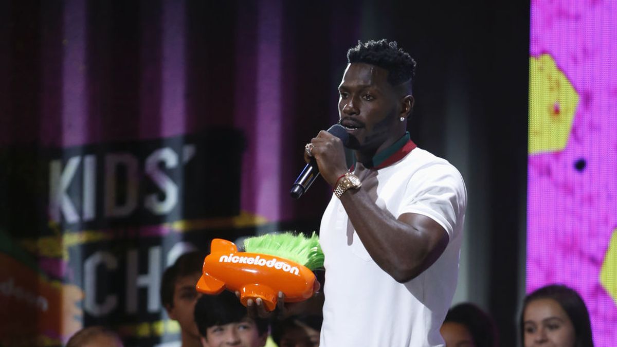 La NFL suspende al jugador Antonio Brown ocho partidos por la presunta violación de una exentrenadora La NFL suspende al jugador Antonio Brown ocho partidos por la presunta violación de una exentrenadora