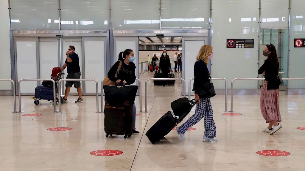 Melilla registra su segundo brote tras el positivo de cinco amigas que viajaron a Málaga Melilla registra su segundo brote tras el positivo de cinco amigas que viajaron a Málaga