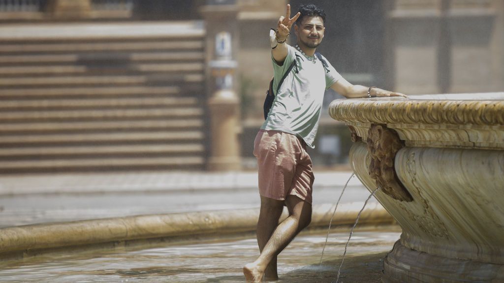 Un total de 30 provincias seguirán hoy en aviso naranja y amarillo por calor Un total de 30 provincias seguirán hoy en aviso naranja y amarillo por calor