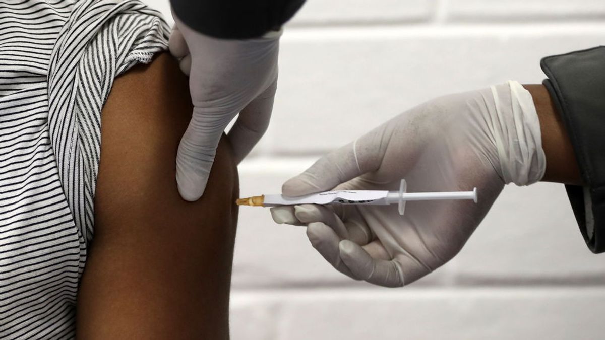 La vacuna podría llegar en otoño: "Nunca se ha dado en ciencia tanta gente luchando por un mismo fin"