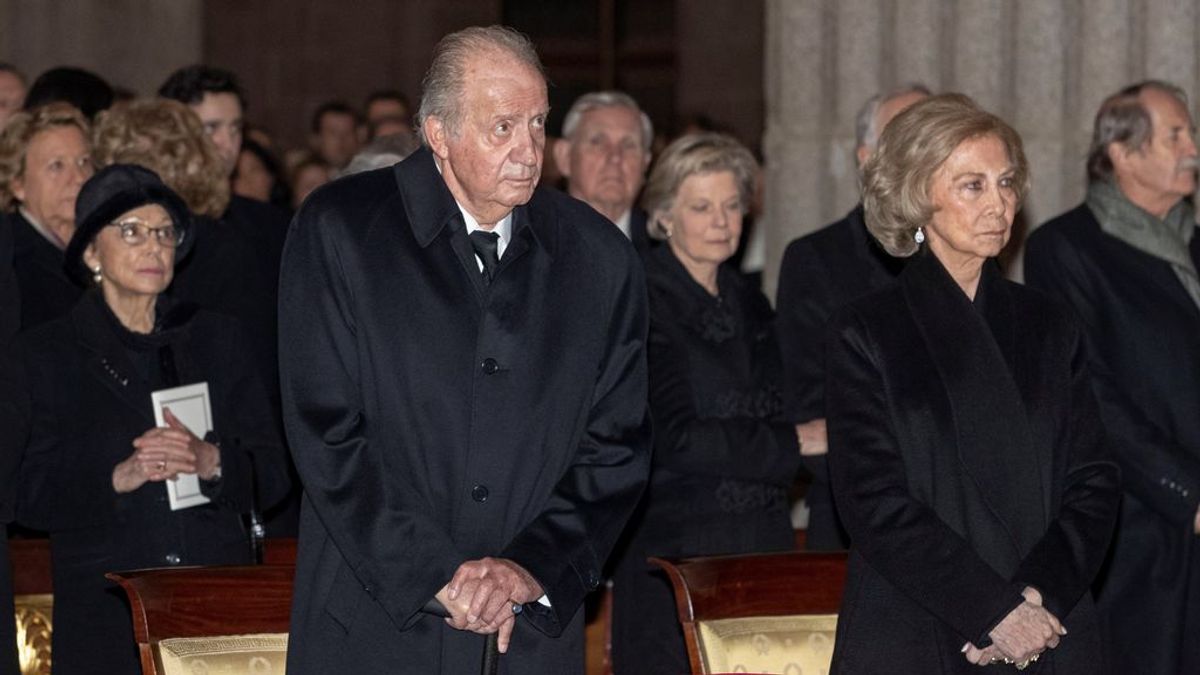 El Gobierno "respeta" la decisión de Zarzuela y obvia cualquier mención a Juan Carlos I
