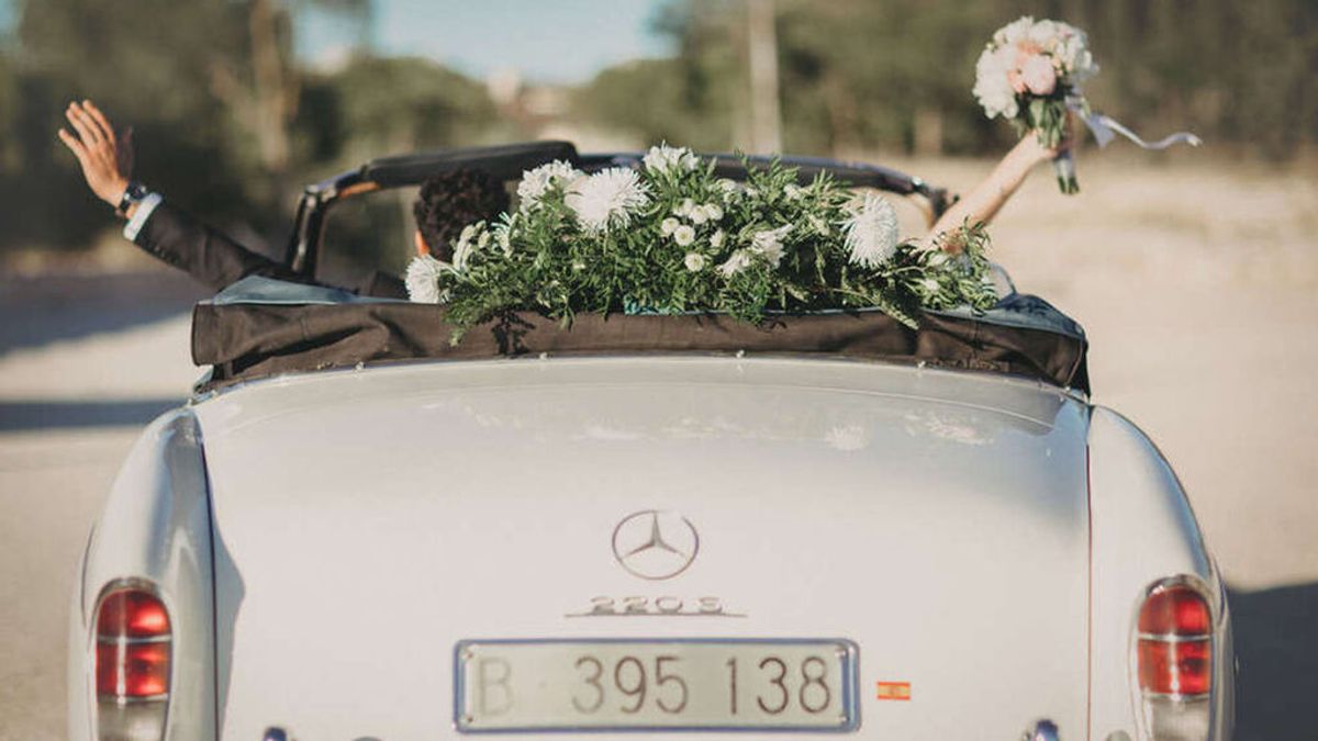 Cómo decorar el coche de los novios.