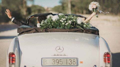 Cómo decorar el coche de tu boda: Consejos para que luzca increíble