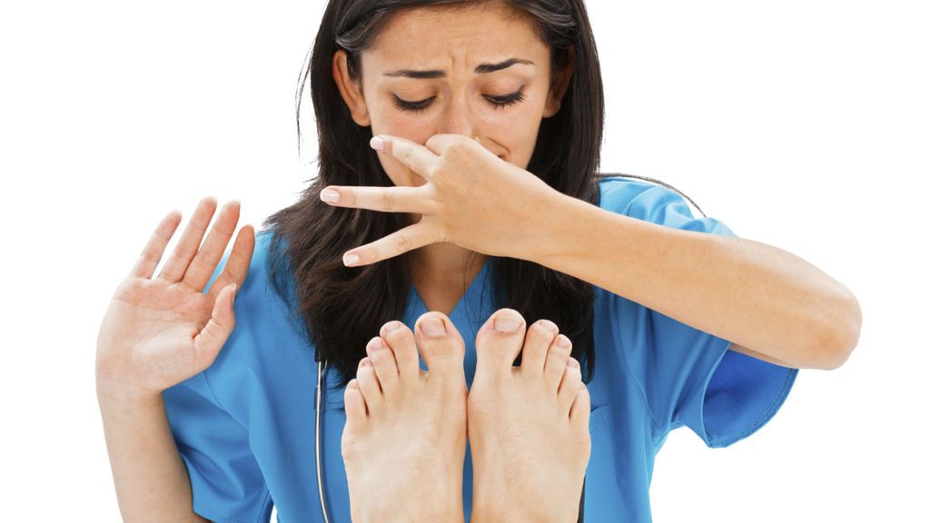 La bromhidrosis es una de las patologías más comunes que suele darse en la zona de los pies.