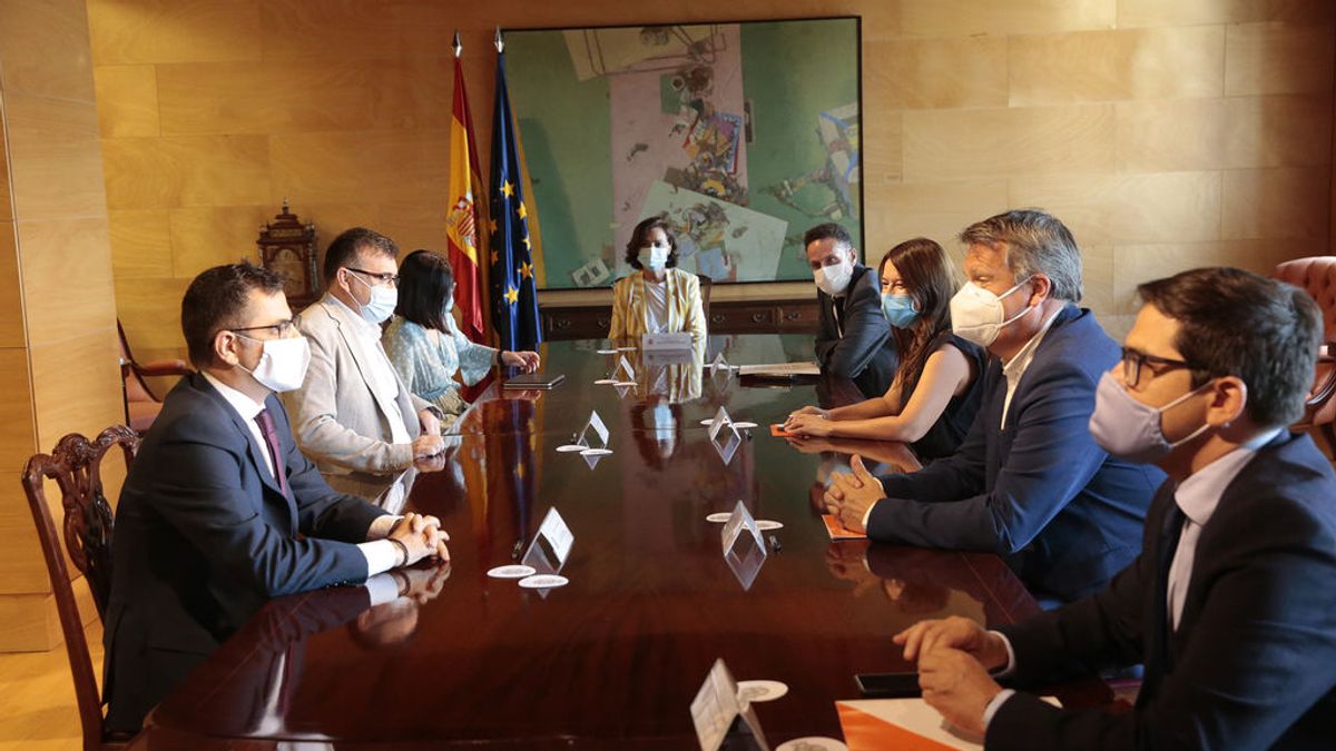Reunión en el Congreso de la vicepresidenta Calvo con Ciudadanos Reunión en el Congreso de la vicepresidenta Calvo con Ciudadanos