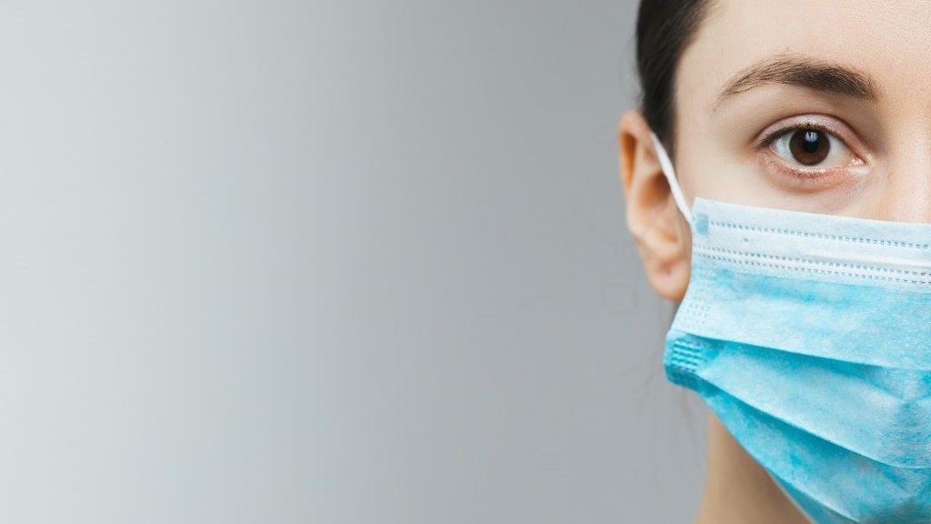 Los consejos de Sanidad para guardar la mascarilla sin que se contamine Los consejos de Sanidad para guardar la mascarilla sin que se contamine