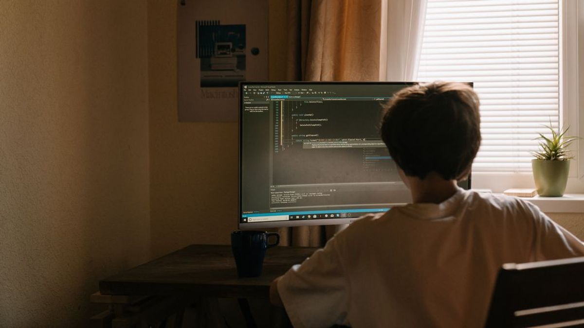 Aumentan los 'hackers' adolescentes en España: 571 menores detenidos en 2019 por cibercrimen Aumentan los 'hackers' adolescentes en España: 571 menores detenidos en 2019 por cibercrimen